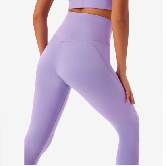 Girlfriend Collective 7/8 Compressive High-Rise Legging - Picture 4 of 10